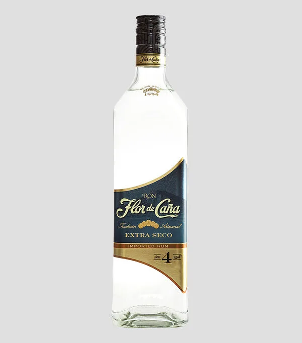 Botella de Ron Extra Seco, 750 ml
