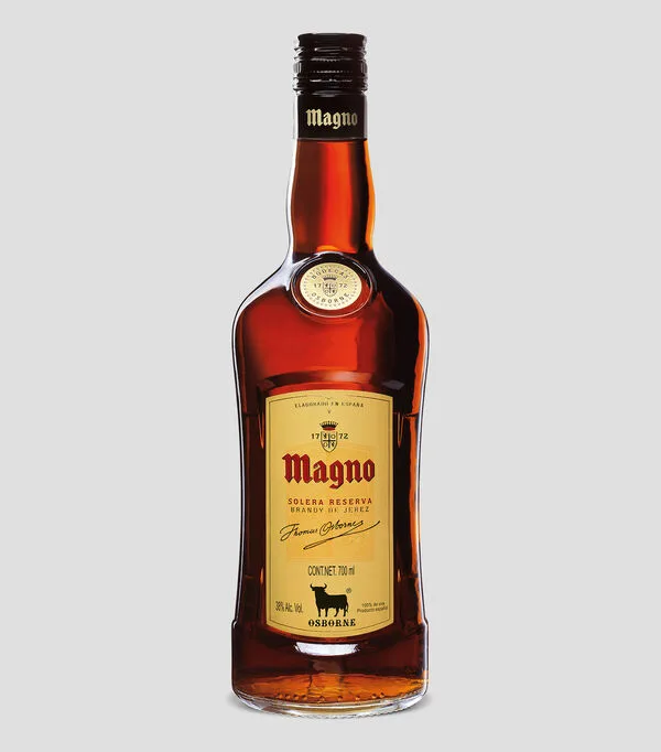 Botella de Brandy Magno, 700 ml