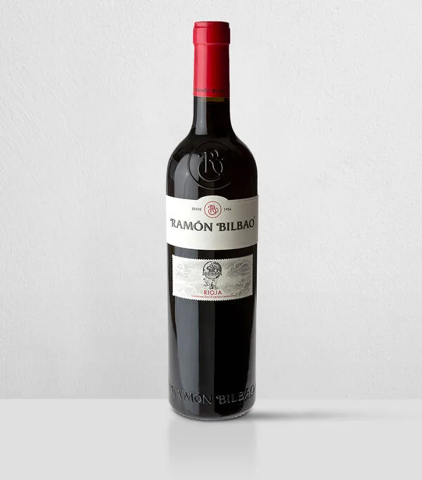 Botella de Vino tinto tempranillo Ramón Bilbao, España, 750 ml