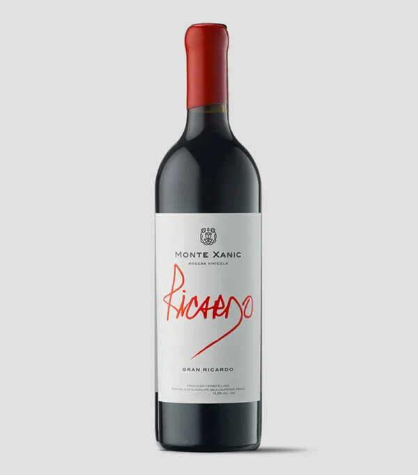 Botella de Vino Tinto Uva Ensamble 750 ml
