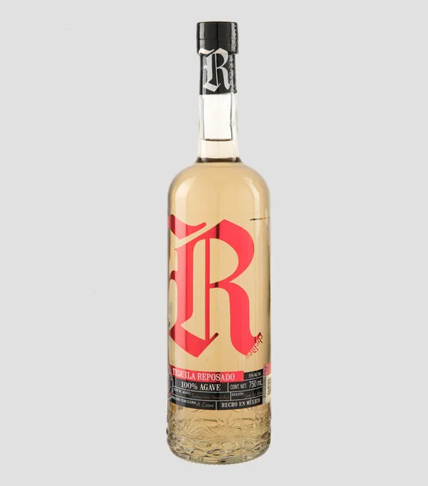 Botella de Tequila Reposado, 750 ml