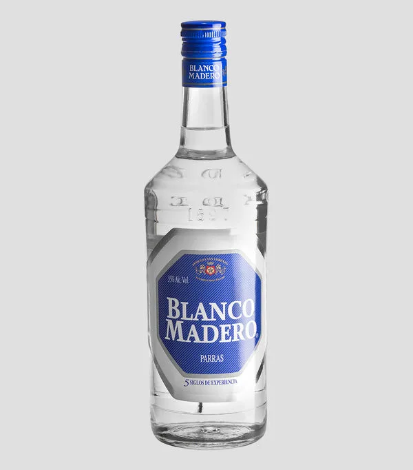 Botella de Aguardiente Blanco Madero, 900 ml