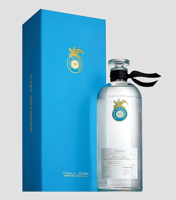 Botella de Tequila Joven Casa Dragones, 750 ml