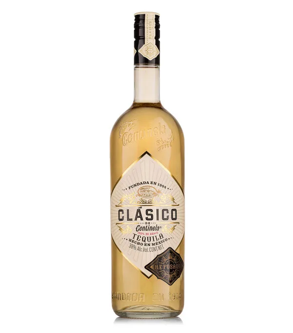 Botella de Tequila Clásico de Centinela, 1 L