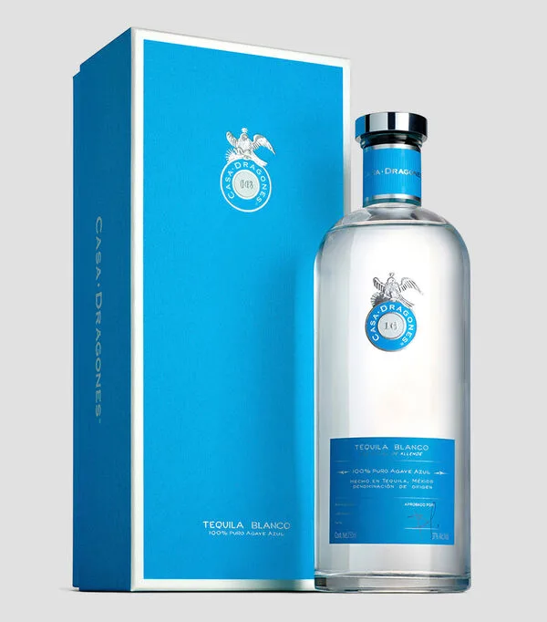 Botella de Tequila Blanco Casa Dragones, 750 ml