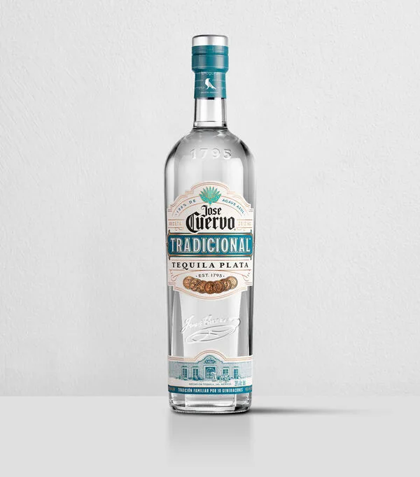 Botella de Tequila José Cuervo Tradicional, 950 ml