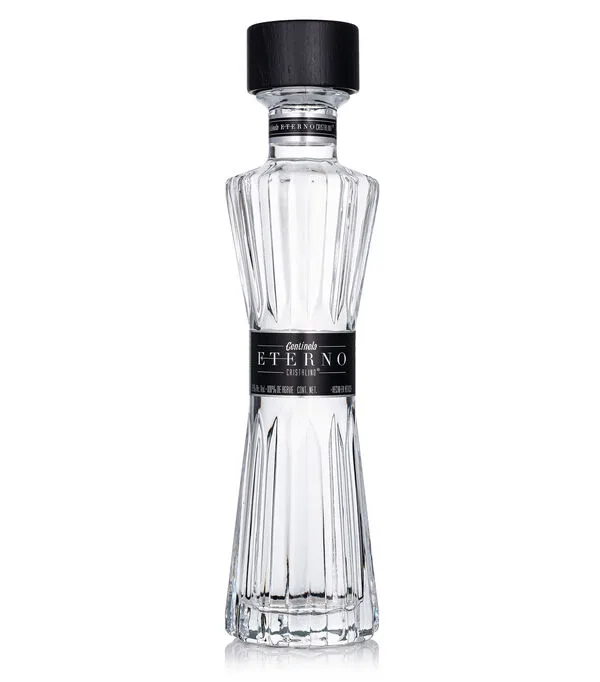 Botella de Tequila Centinela Eterno Extra Añejo Cristalino, 375 ml