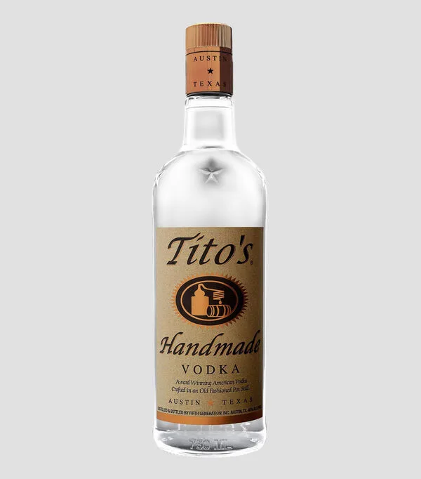 Botella de Vodka Tito's, 750 ml