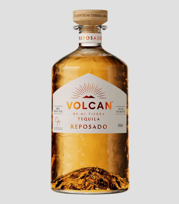 Botella de Tequila Volcán de mi Tierra Reposado, 750 ml