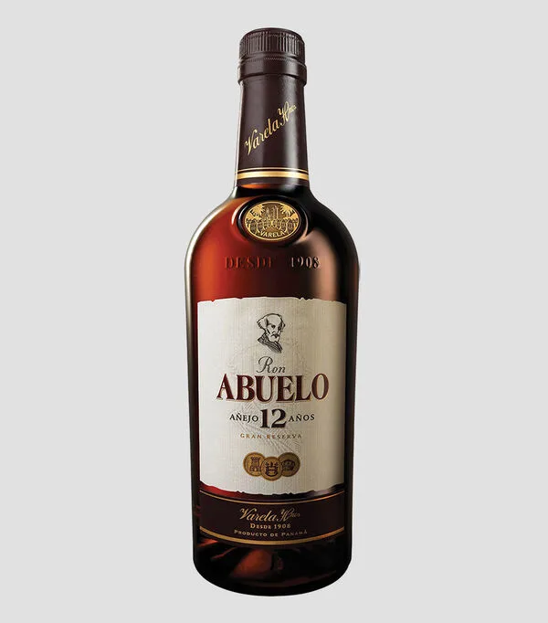 Botella de Ron Añejo 12 años, 750 ml