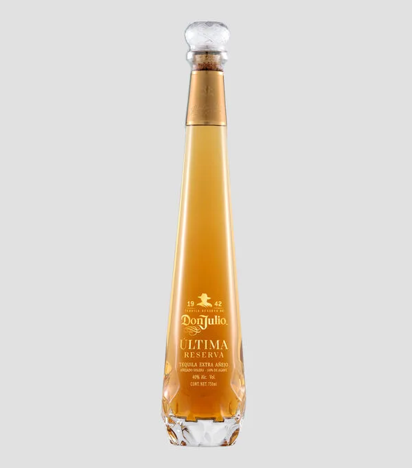 Botella de Tequila Don Julio Ultima Reserva, 750 ml