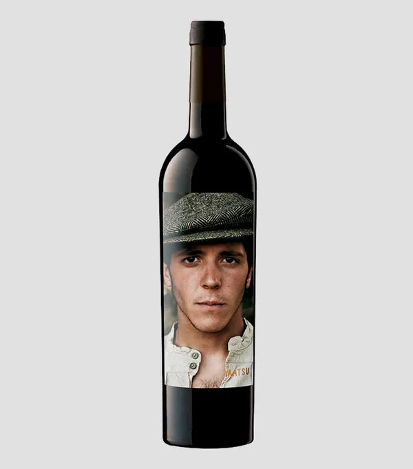 Botella de Vino tinto Tempranillo, 750 ml