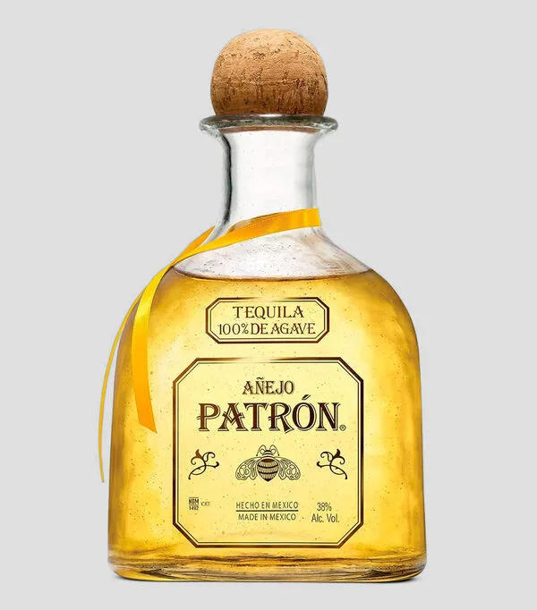 Botella de Tequila Patrón Añejo, 700 ml
