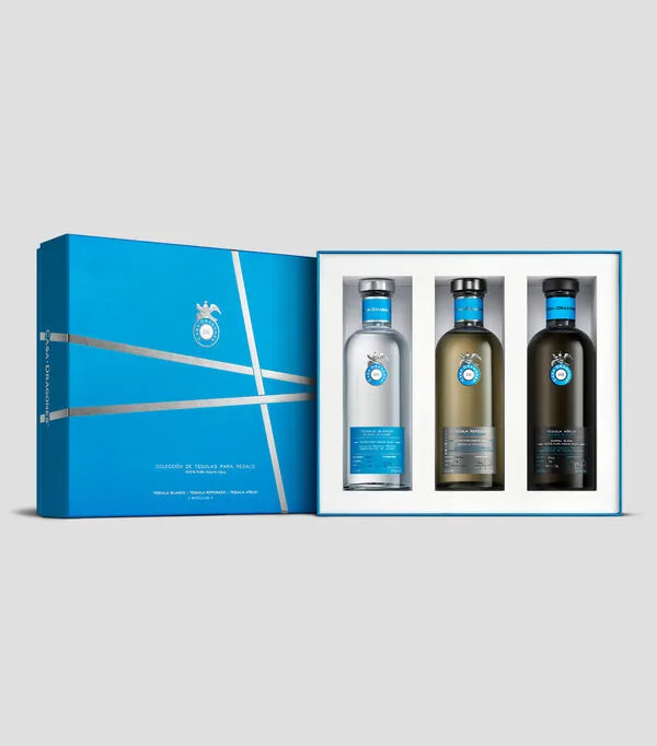 Botella de Tequila Casa Dragones Family Pack Blanco, Anejo y Reposado de 375 ml