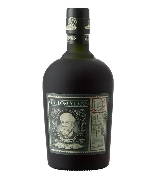 Botella de Ron Reserva Exclusiva 750 ml