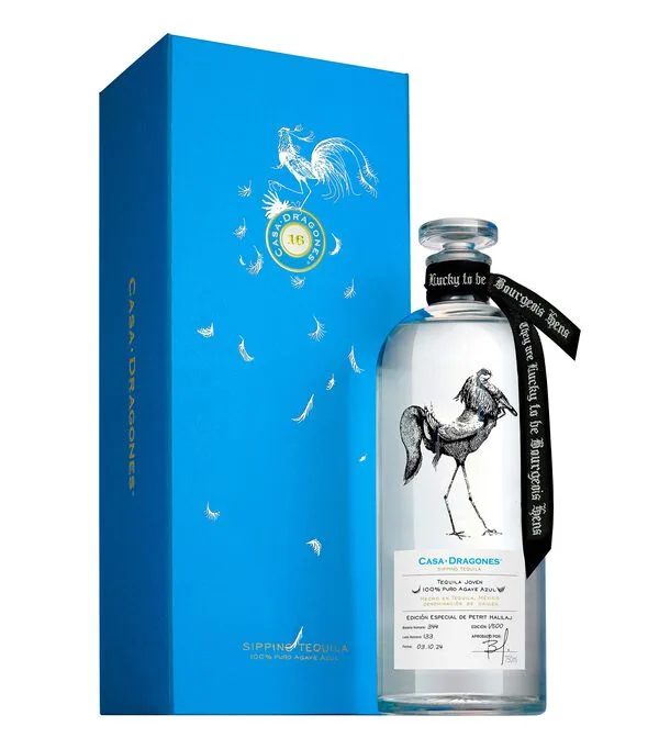 Botella de Tequila Joven Edicion Especial Petrit Halilaj, 750 ml
