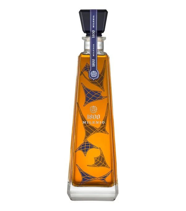 Botella de Tequila Extra Anejo Milenio Edicion Hector Zamora, 700 ml