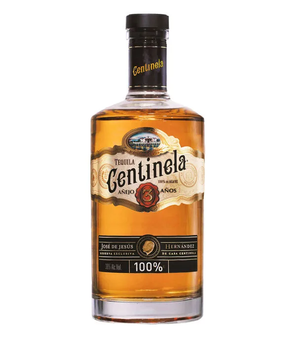 Botella de Tequila Centinela Añejo 3 Años, 750 ml