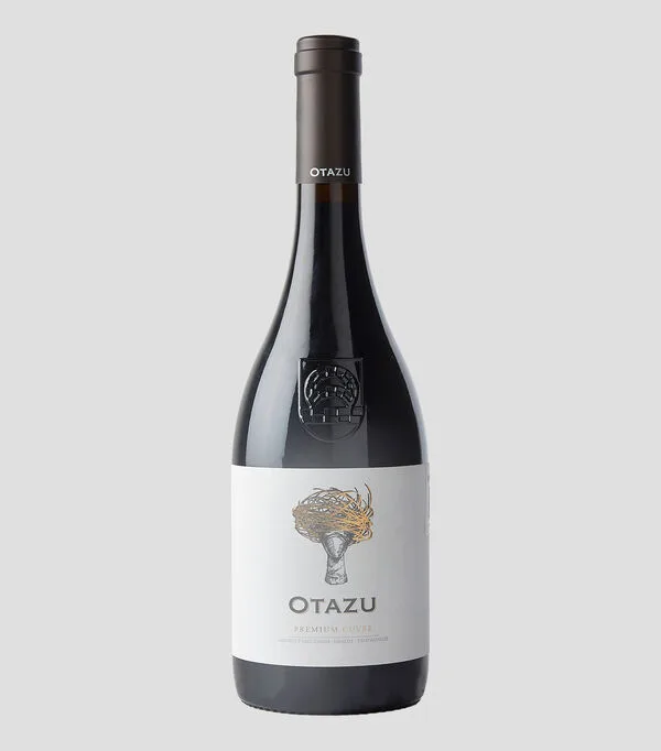 Botella de Vino tinto ensamble Premium Cuvée, España, 750 ml