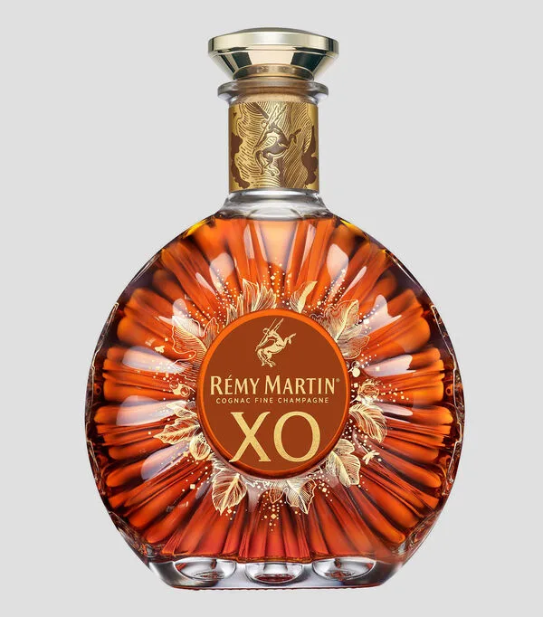 Botella de Cognac Fine Champagne XO Coffret Edición de Fin de Año 2025, 700 ml