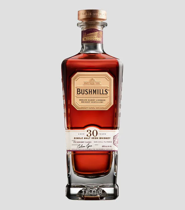 Botella de Whisky Bushmills Malt 30 years, 750 ml