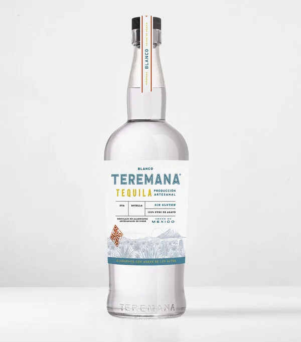 Botella de Tequila blanco Teremana, 700 ml