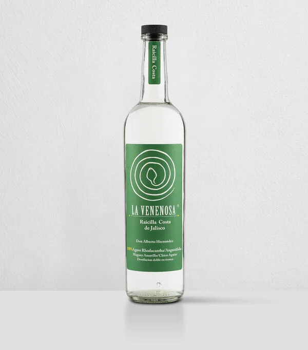 Botella de Raicilla Costa, 700 ml