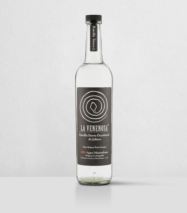 Botella de Raicilla Occidental, 700 ml