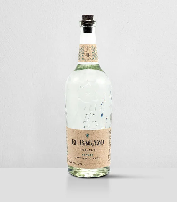 Botella de Tequila Blanco, 700 ml