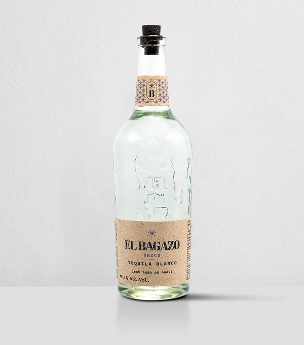 Botella de Tequila Blanco Unico, 700 ml