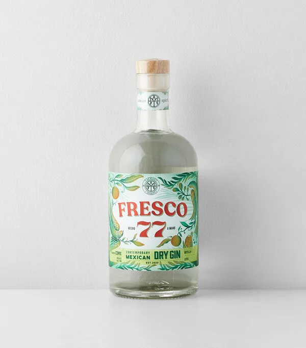 Botella de Ginebra Fresco 77, México, 750 ml