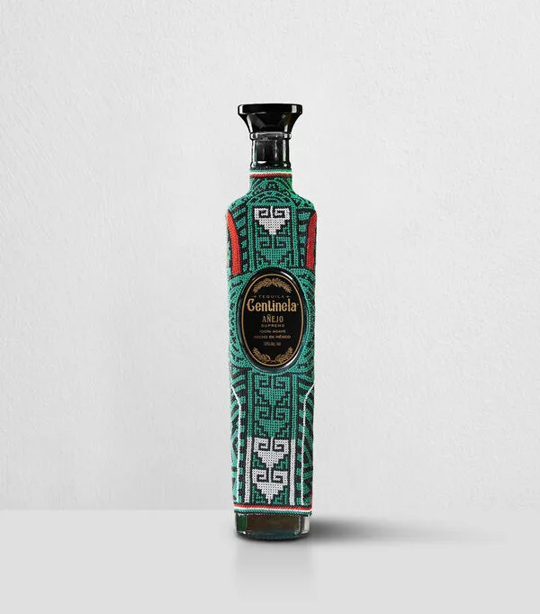 Botella de Tequila Centinela Supremo Añejo, 750 ml