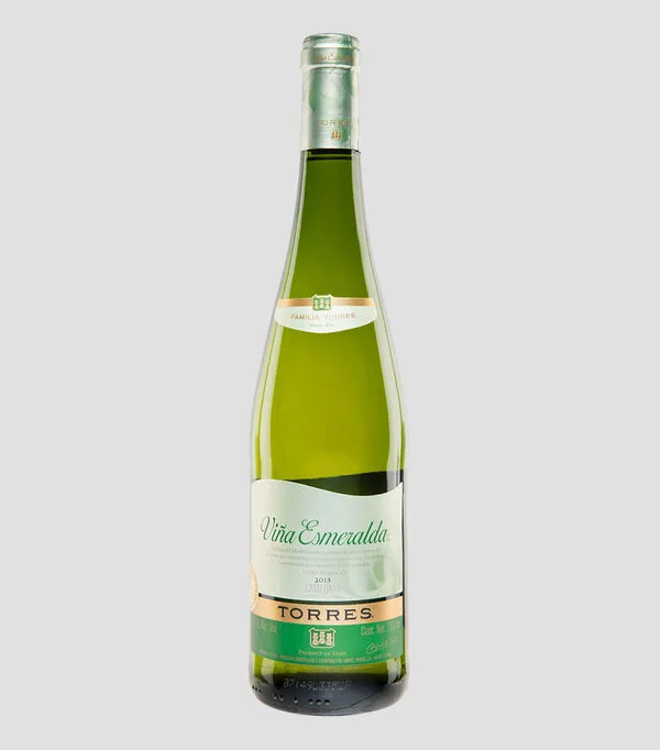 Botella de Vino Blanco Moscatel & Gewürztraminer, Viña Esmeralda, España, 750 ml